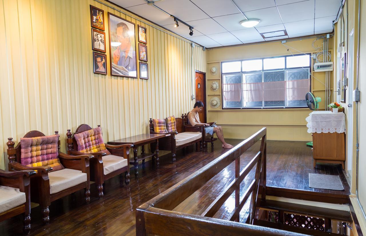 Banchan Hostel Ayutthaya Extérieur photo